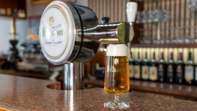 Frisch gezapftes Bier