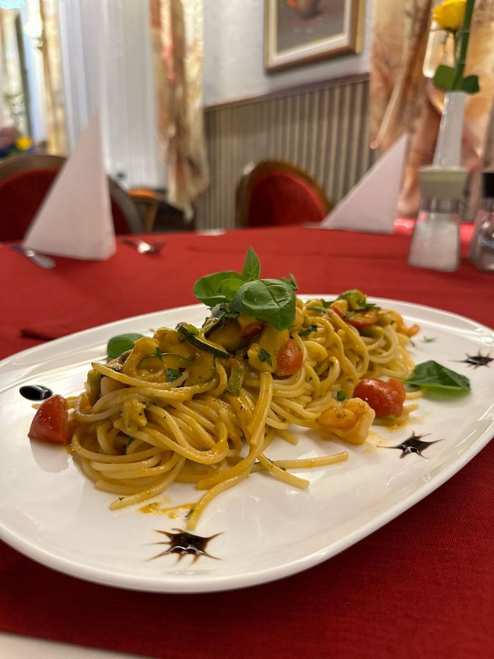 Spaghetti mit Basilikum