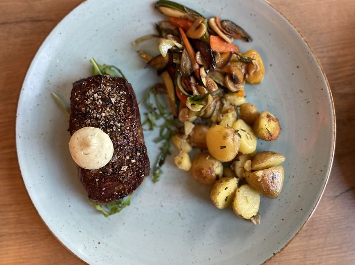 Rumpsteak mit Bratkartoffeln